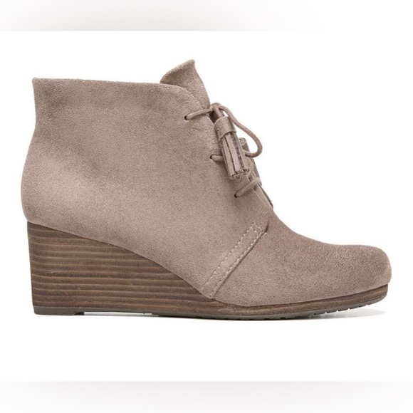 WOMEN'S DR. SCHOLLS DAKOTA WEDGE BOOTIES (WIDE) - Picture 1 of 13